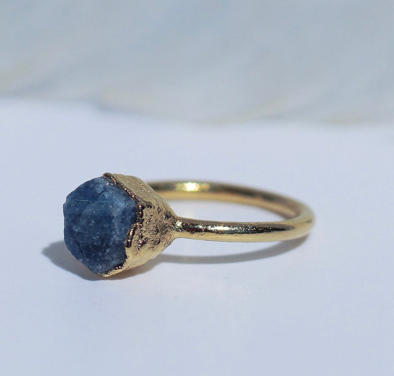 Raw Sapphire Ring in Gold, Stackable Birthstone Ring, September Birthstone Jewelry, Birthstone, September Birthday Gift, Rough Sapphire Ring image 5