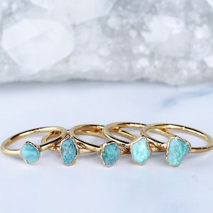 Raw Turquoise Ring Gold, December Birthstone Ring Gold Band, December Raw Gemstone Ring, Raw Turquoise Stone Ring, December Gemstone Gift
