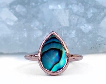 Teardrop Abalone Shell Ring, Alternative Pisces Birthstone Ring, Flashy Abalone Shell Ring, Beachy Style Statement Ring, Beachy Boho Jewelry