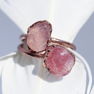 Raw Rose Quartz Ring, Gift for Her, Delicate Rose Quartz Stone Ring, Raw Crystal Ring, Healing Crystal Ring, Heart Chakra Ring