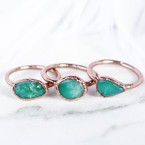 Raw Chrysoprase Ring, Chrysoprase Raw Stone, Chrysoprase Crystal Ring, Raw Gemstone Ring, Smooth Crystal Ring, Raw Gemstone Jewelry