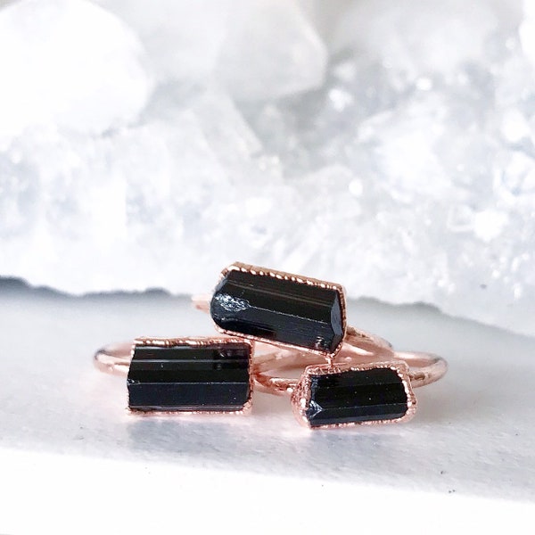 Raw Black Tourmaline Crystal Ring, Black Tourmaline Stacking Ring, Geometric Stone Ring, Grounding Stone Ring