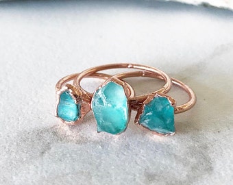 Raw Apatite Ring, Gift for Her, Copper Crystal Ring, Crystal Ring, Neon Apatite Ring, Raw Stone Jewelry, Blue Apatite Ring