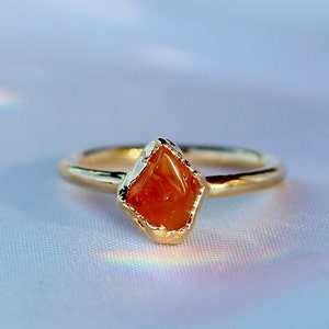 Raw Carnelian Gold Ring, Small Carnelian Ring, Dainty Carnelian Ring, Real Carnelian Crystal Jewelry, Carnelian Crystal Jewelry