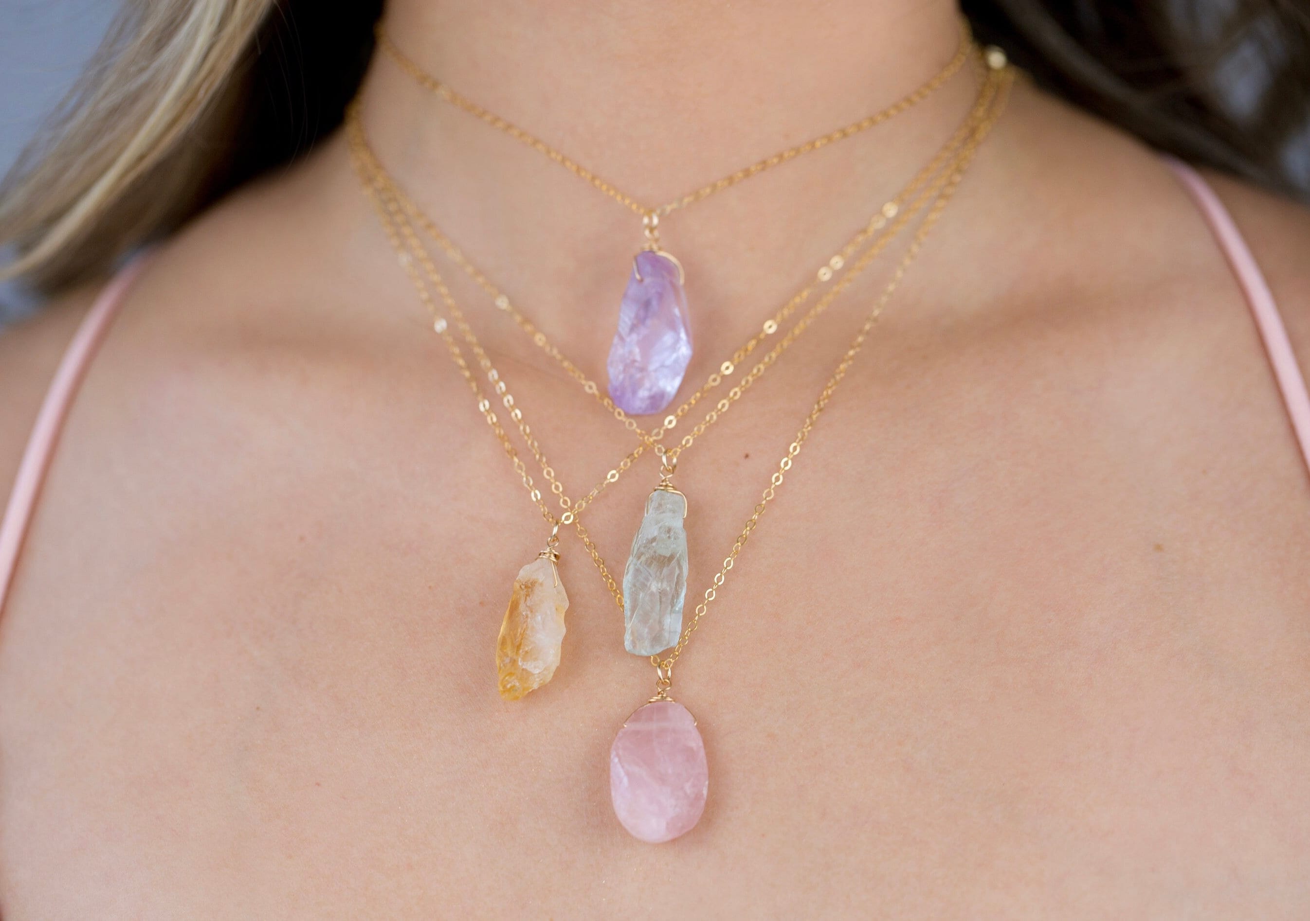 Charm necklace: rose quartz