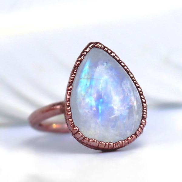 Moonstone Teardrop Ring, Rainbow Moonstone Crystal Ring, Teardrop Shaped Cocktail Ring, Moonstone Statement Ring