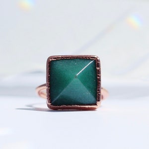 Aventurine Pyramid Ring, Aventurine Crystal Jewelry, Aventurine Crystal Ring, Luck Stone Ring, Polished Aventurine Ring