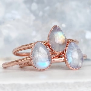 Moonstone Stacking Ring, Gift for Her, June Birthstone Ring, Teardrop Moonstone Ring, Healing Stone Ring, Tiny Stone Ring, Raw Gemstone