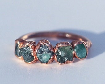 Raw Emerald Multi-Stone Ring in Copper, Natural Emerald Boho Ring, Unique Copper Gemstone Jewelry, Handcrafted Bohemian Accessory, Gift