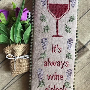 WYDANIE NASHVILLE - Wine o' Clock autorstwa Rominy Petrucci z Romy's Creations (2020) - wzór do haftu krzyżykowego