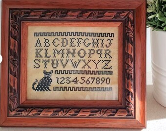 Itty Bitty Polka Dot Kitty Sampler by Cosford Rise -- paper chart