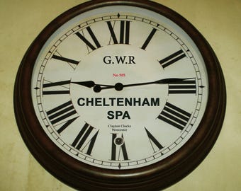 GWR Stationsklocka Cheltenham Spa Station.
