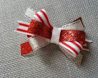 Candy Cane bow, Santa Baby Silver Sparkle bow, Christmas outfit Bow My 1st Christmas Best Gift Ever Red White hair Clip itty bitty baby bows