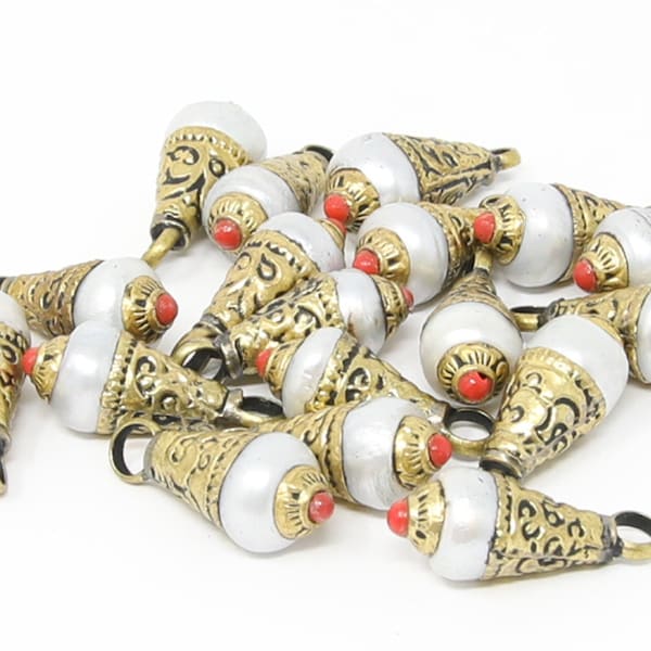 Perles de perles - Perles d’espacement en forme de larme - Perles de pierres précieuses - Perles bouddhistes - Perles d’espacement - Perles d’espacement tibétaines - Perles népalaises - Perles du Népal
