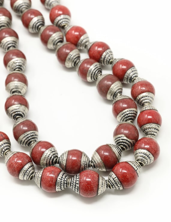 BD-27 Handmade Nepalese Tibetan Ethnic Tribal Coral Inlaid Resin Brass Beads x 2 