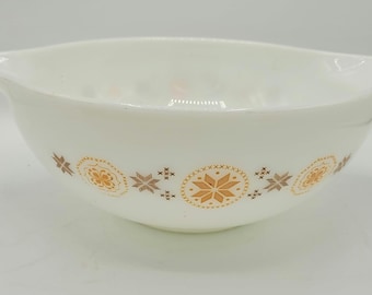 Vintage Pyrex town and country 1.5 pint small mixing bowl orange brown 441