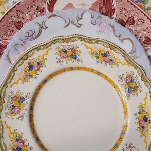Vintage Mismatched Floral Plates - Tea Party Decor