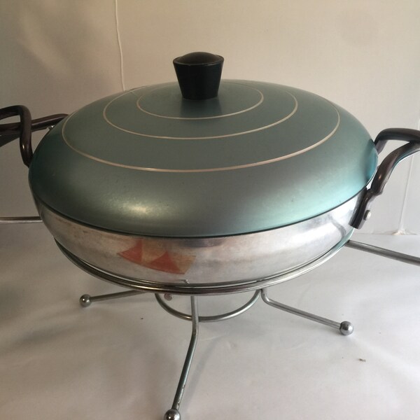 Mid Century Vintage Wear Ever Hallite Chaffing Casserole