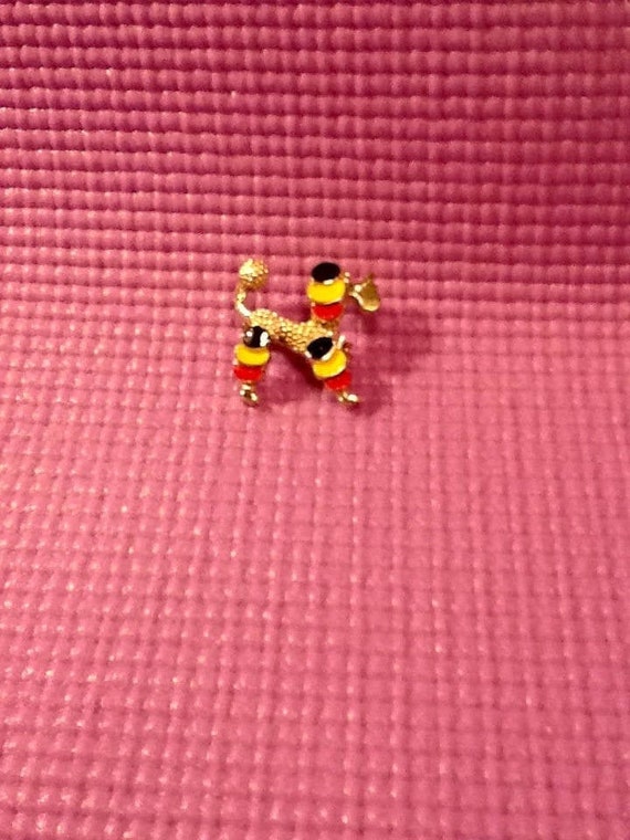Poodle Pin or Brooch. 1950s Motif Poodle Sweater P