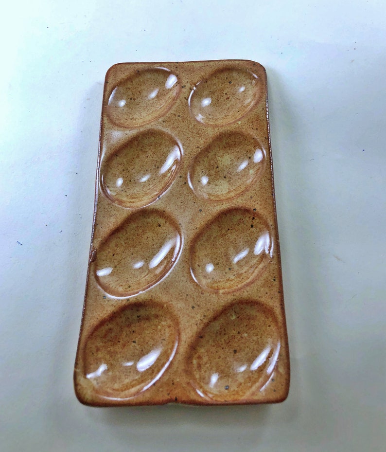 Deviled Egg Plate for 8 deviled eggs, in your choice of color Nutmeg Brown