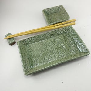 Spearmint Green Textured Sushi Set