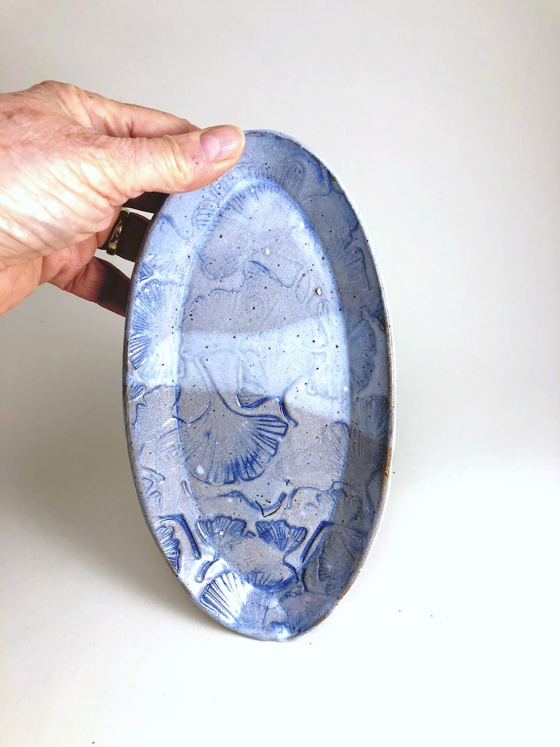 Blue Ginkgo Leaf Small Oval Plate