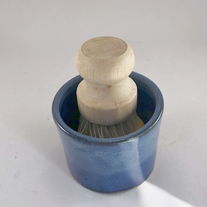 Dish Scrubber Set, including Ceramic Jar, wooden Brush with Sisal Bristles and Sponge