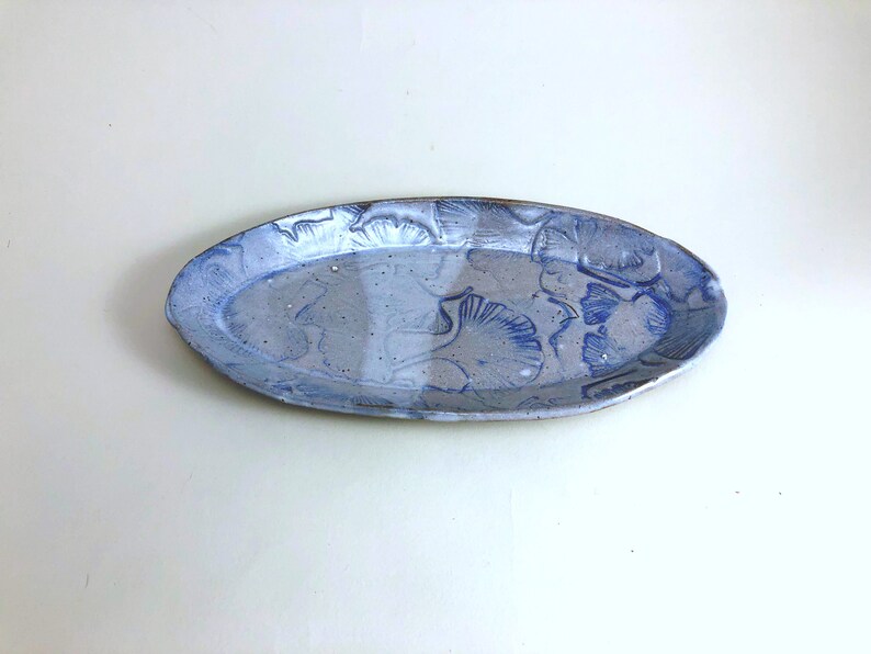 Blue Ginkgo Leaf Small Oval Plate