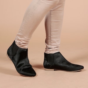 Aspele Womens Black Hairon Leather Flat Chelsea Ankle Slip On Boots-Pony
