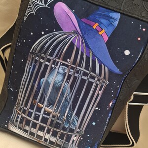 Serie de bolsos Alchemists Archive. Bolso bandolera a medida con diseño enrejado.