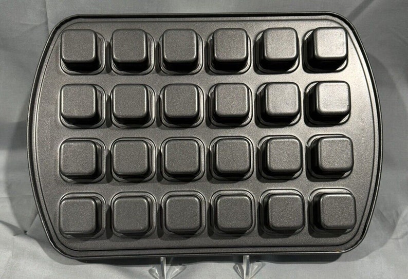 Pampered Chef Brownie Bite Nonstick Pan 24 Mini Brownies Cake Squares