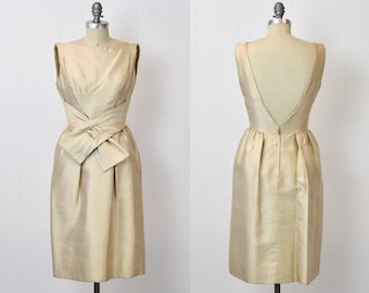 1950s/1960s Champagne Beige Bombshell Wiggle Cocktail Party Dress