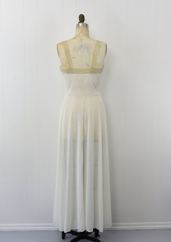 1950s White Nylon & Ecru Lace Nightgown - image 5