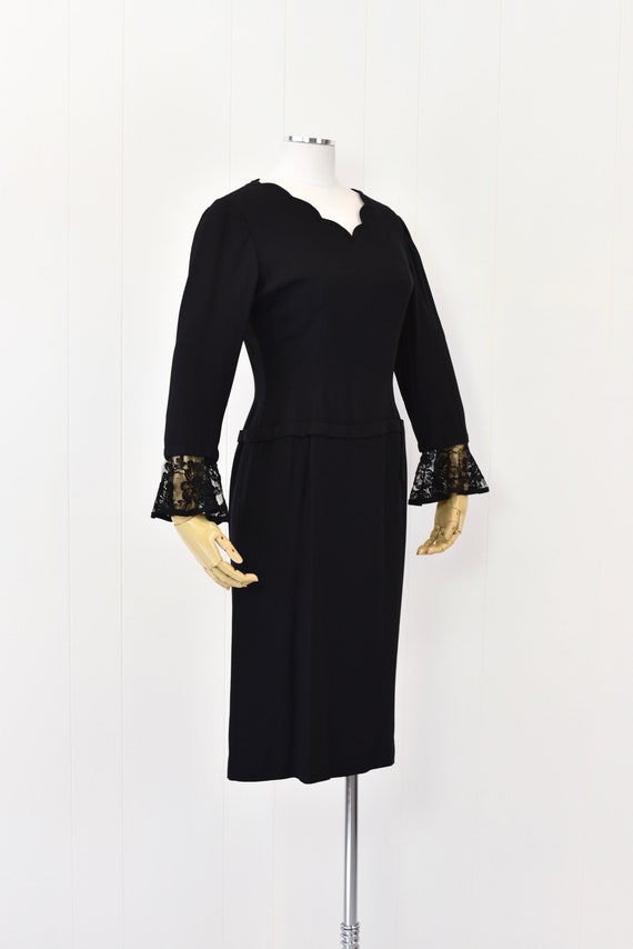 1950s Black Dress with Removable Lace Cuffs - image 4