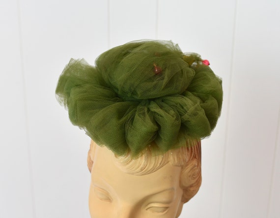 1950s Green Tulle Faux Cherries Fascinator Mini T… - image 2