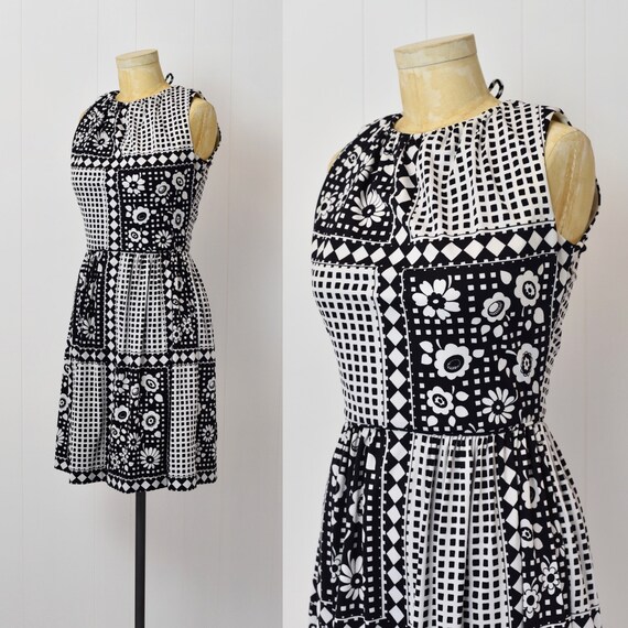 1970s Black & White Floral Checker Day Dress - image 4