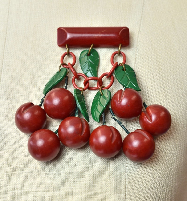 1940s Bakelite Cherries Cluster Novelty Bar Brooch Pin Jewelry Tested image 1