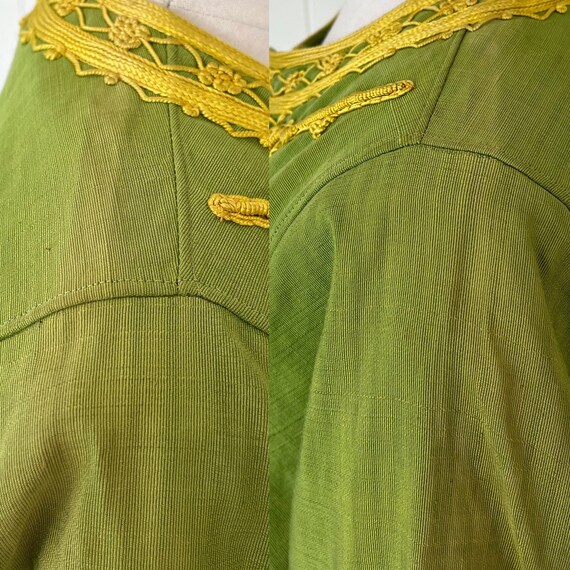 1960s/1970s Green Yellow Embroidered Grosgrain Wo… - image 9