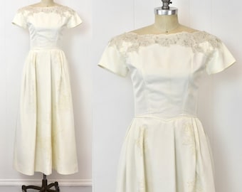 1950s White Lace Mid Century Bridal Wedding Graduation Petite Party Dress Gown As Is