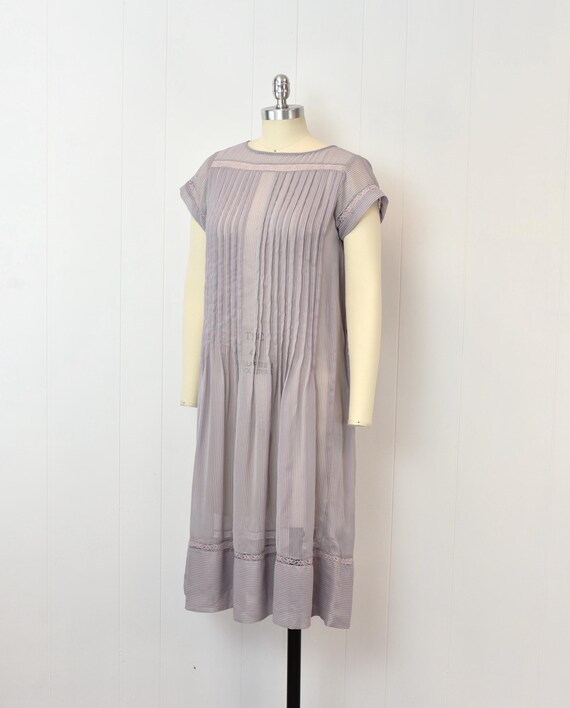 1980s does 1920s Albert Nipon Purple Striped Shee… - image 4