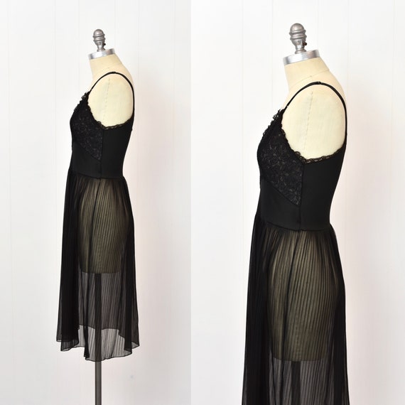 1950s/1960s Black Lace Seamprufe Pleated Boudoir … - image 5