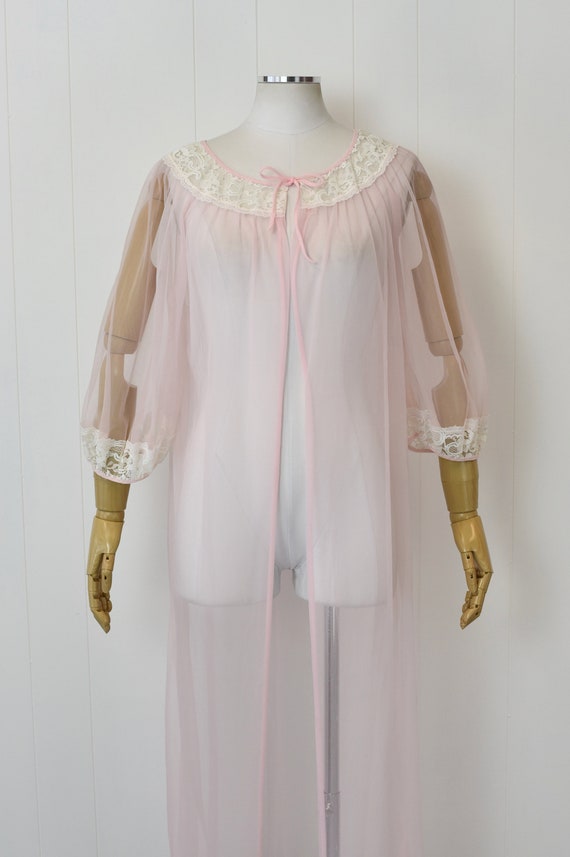 1970s Berkliff Light Baby Pink & Floral Lace Shee… - image 2