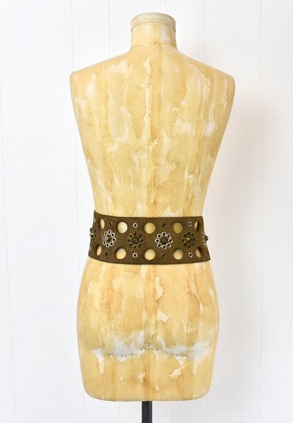 1970s Suede Oversized Floral Statement Belt - image 8