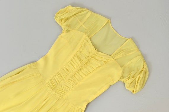 1940s Yellow Chiffon Sweetheart Neckline Party Dr… - image 3