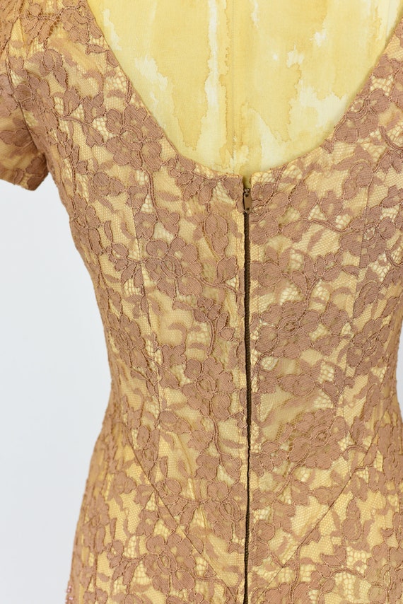 1950s Tan Lace Dress - image 5