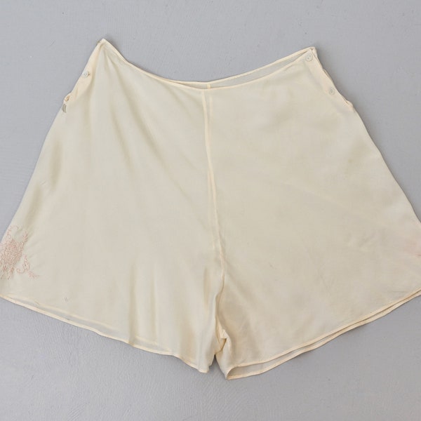 1940s Ivory Pink Floral Embroidered Tap Shorts Pants Boudoir Lingerie