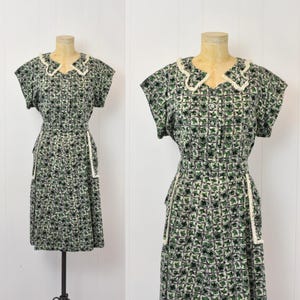 1950s Green Fringe Abstract Novelty Print Cotton Day Dress with Matching Belt Plus Size Volup