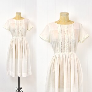 1950s White Lace Sheer Cotton Simple Pinup Bridal Day Dress