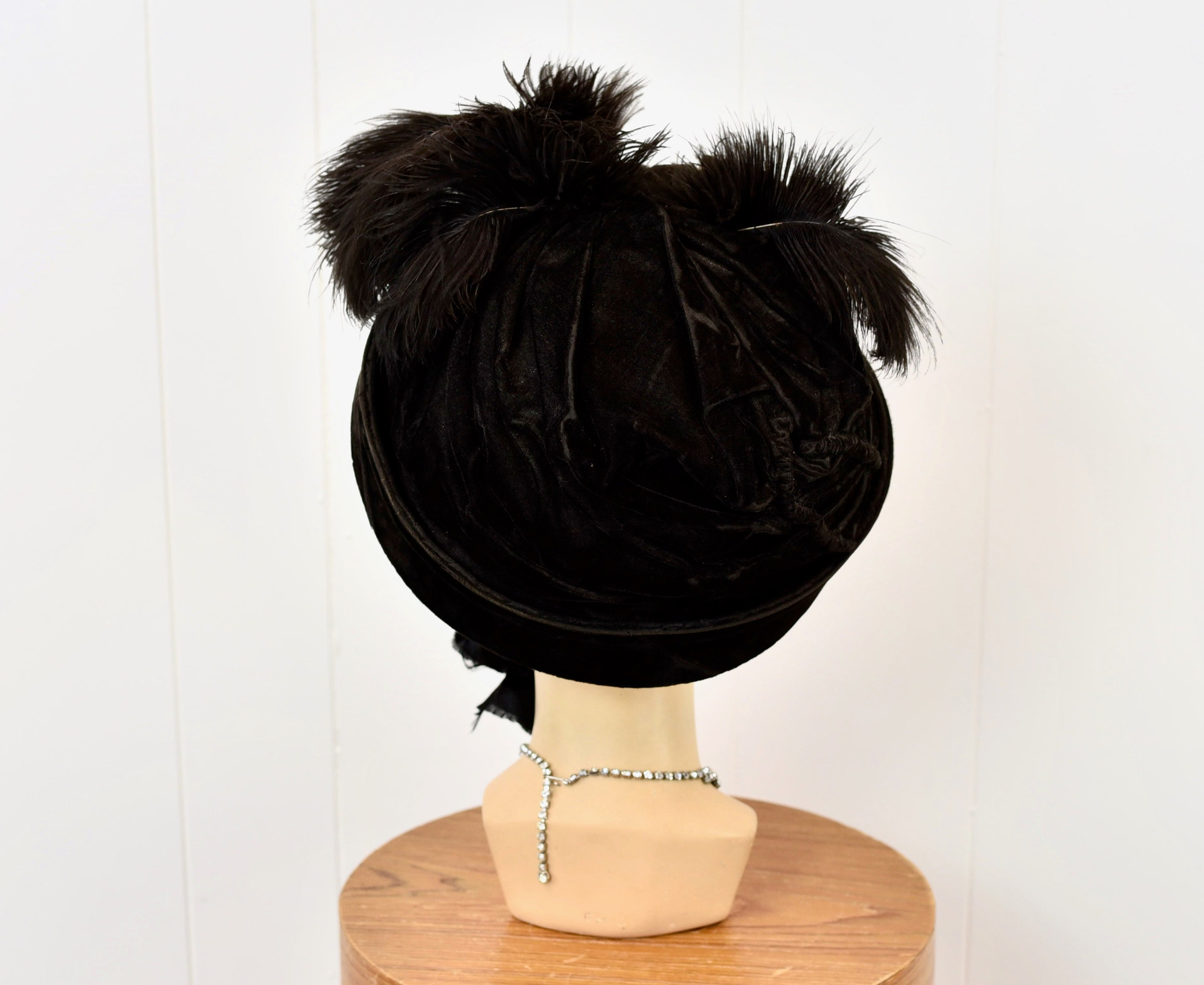 Antique Edwardian Black Velvet Ostrich Feather Ladies Hat 1900s Floral Accents AUTHENTIC Vintage ANTIQUE Edwardian 1910s Black Velvet  main image 2