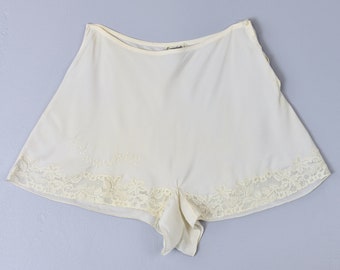 1940s White Floral Embroidery & Lace Tap Shorts Pants Lingerie